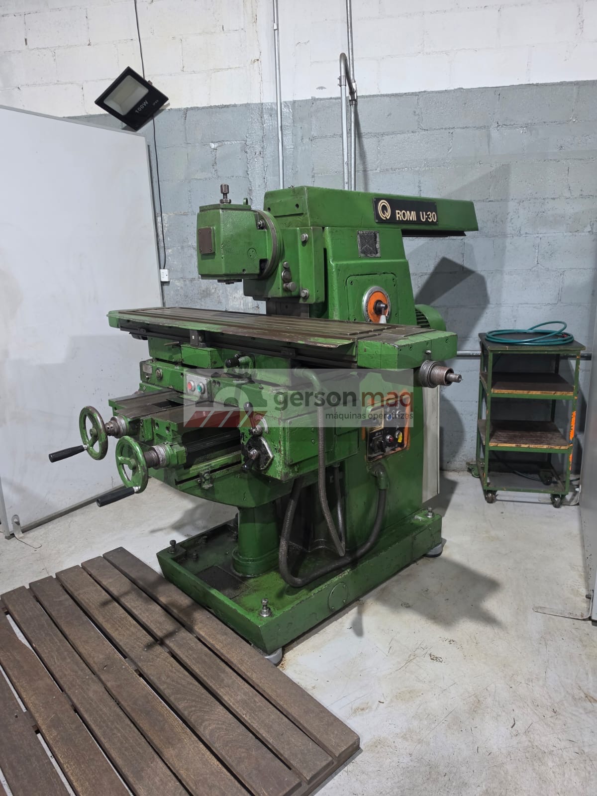 FRESADORA UNIVERSAL ROMI U30 CABEÇOTE VERTICAL/HORIZONTAL
