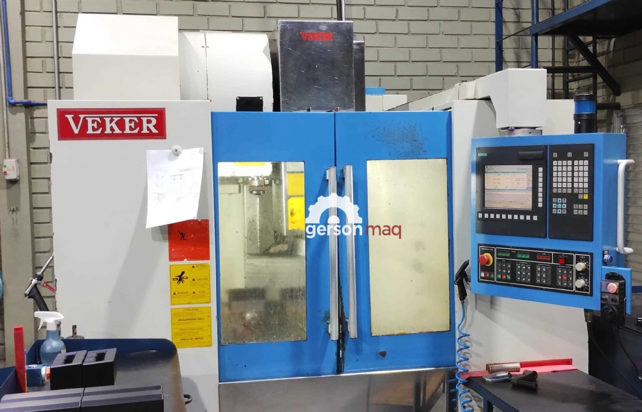 CENTRO DE USINAGEM VEKER MV800 ANO 2010 GUIAS LINEARES