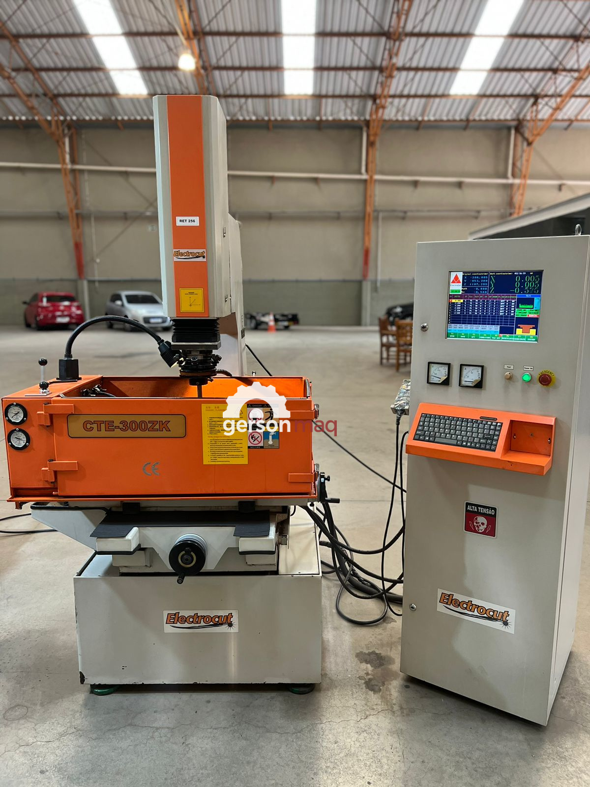 ELETROEROSAO A PENETRACAO ELETROCUT NOVICK CTE-300 ZK