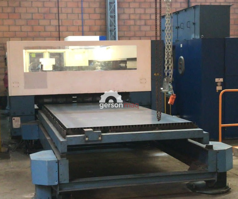 CORTE À LASER CO2 MARCA TRUMPH MODELO L3050 5000 WATTS ANO 2004